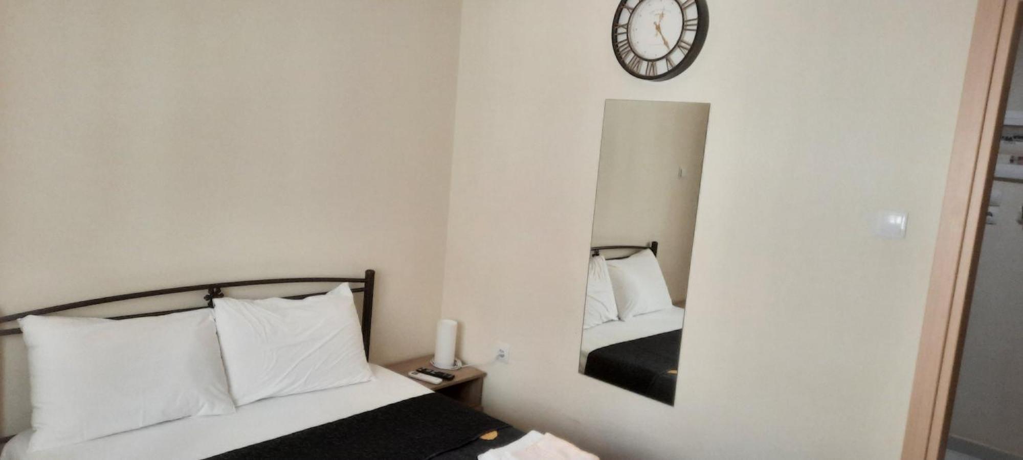 Livia'S Room To Ampelokipi Metro Airport Line Athene Buitenkant foto